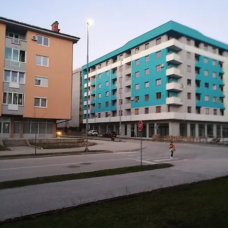 Hilandarska Lux * Lukavica