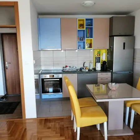 Hilandarska Lux Lukavica